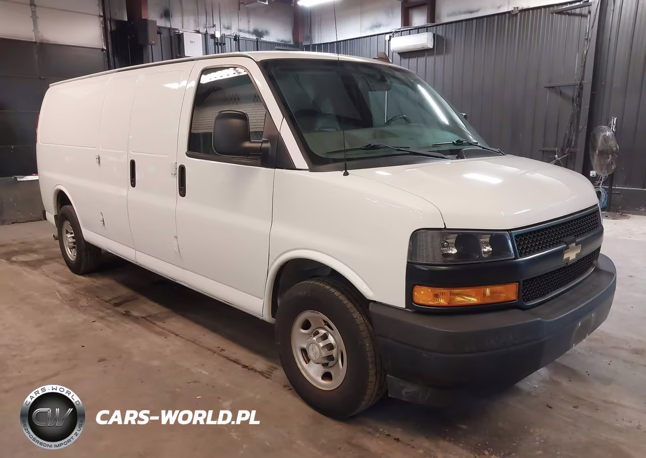 2018 Chevrolet Express 3500 Work Van VIN:1GCZGHFGXJ1275537 - 1