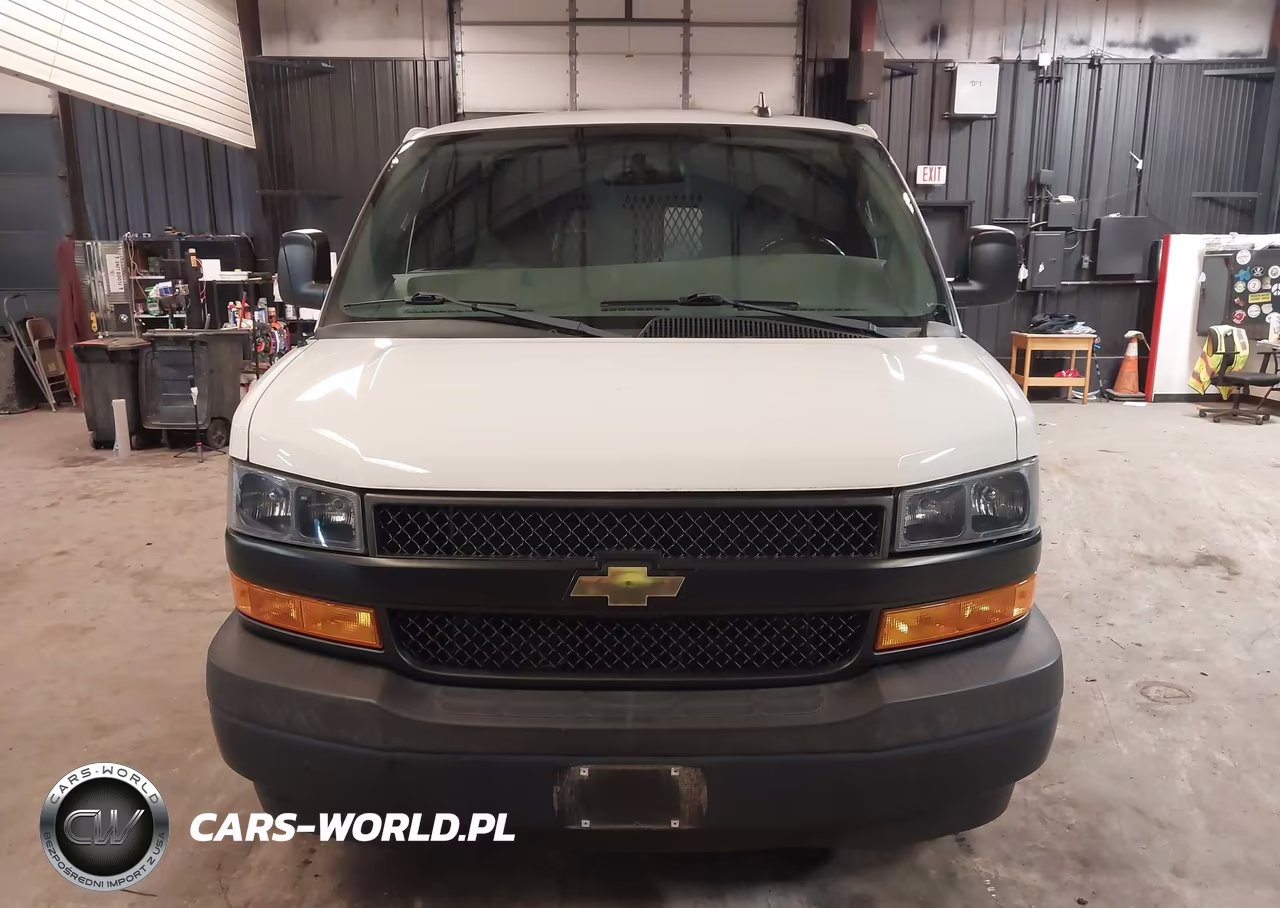 2018 Chevrolet Express 3500 Work Van VIN:1GCZGHFGXJ1275537 - 17