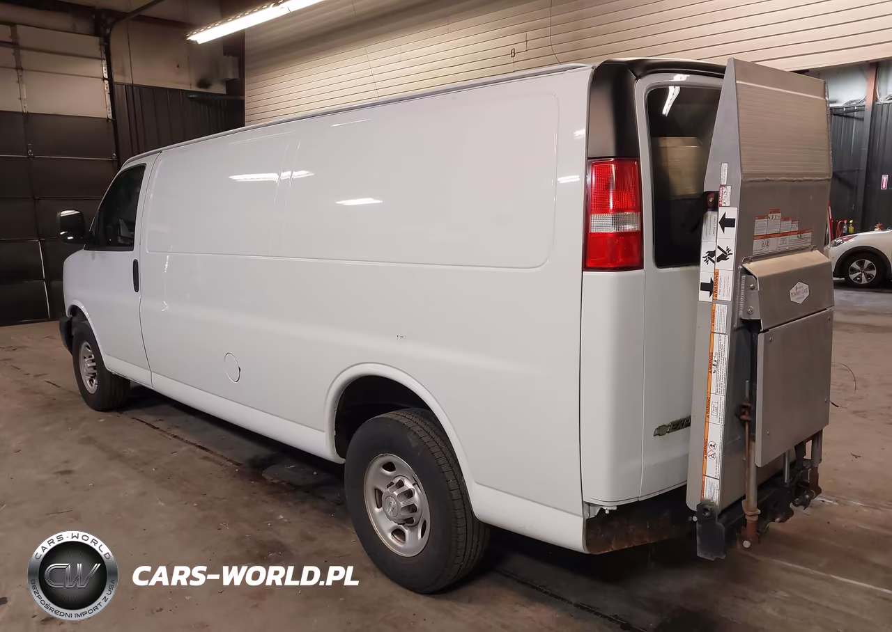 2018 Chevrolet Express 3500 Work Van VIN:1GCZGHFGXJ1275537 - 3