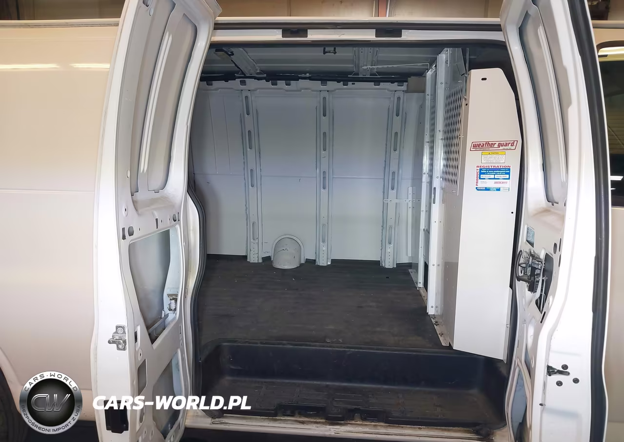 2018 Chevrolet Express 3500 Work Van VIN:1GCZGHFGXJ1275537 - 8
