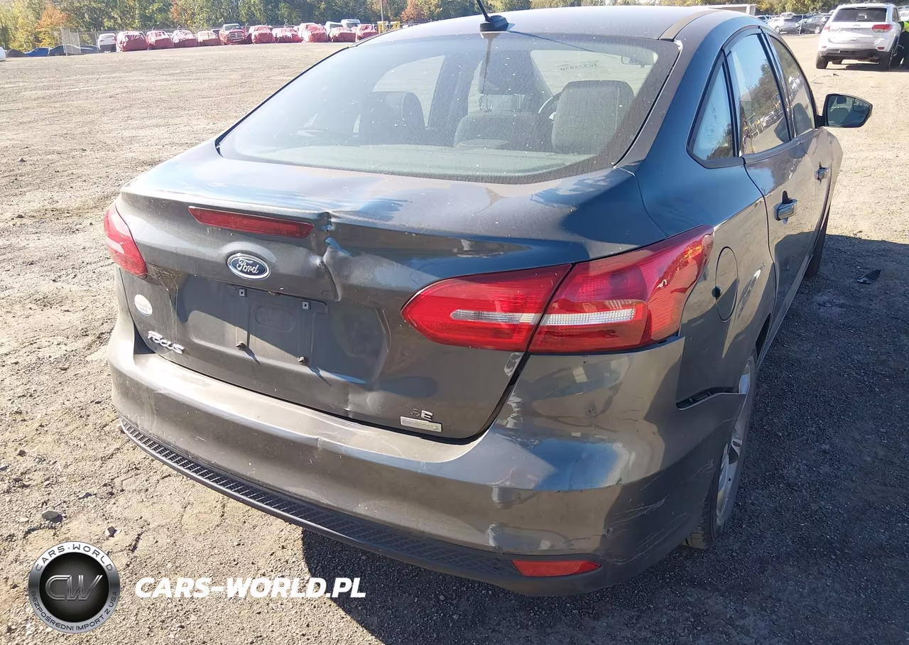 2017 Ford Focus Se VIN:1FADP3FE8HL274337 - 6