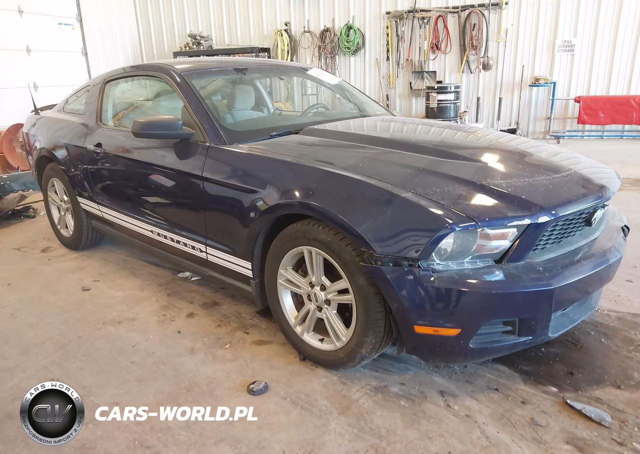 2010 Ford Mustang V6-V6 Premium – zdjęcie 1 z 11