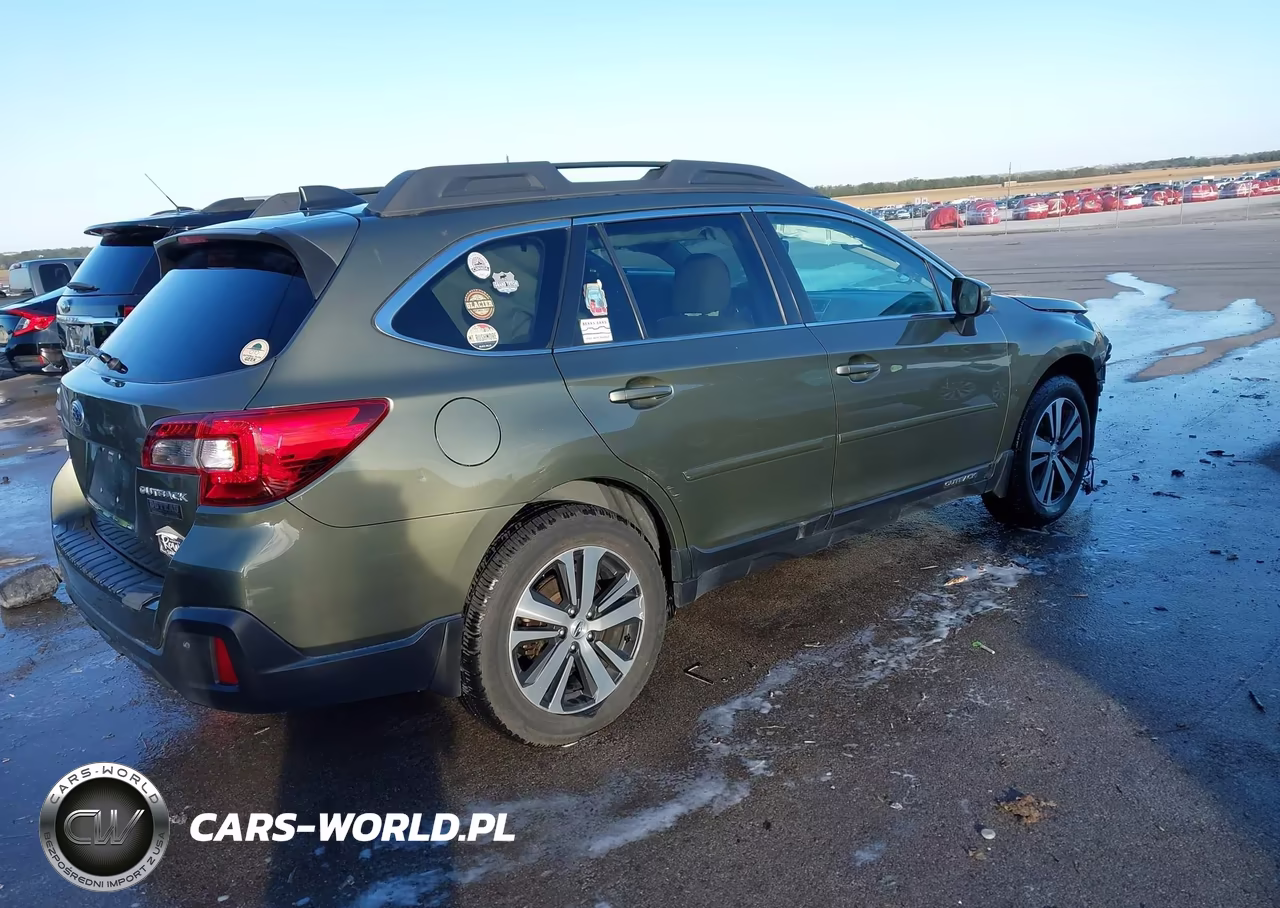 2018 Subaru Outback 2.5I Limited VIN:4S4BSANC2J3232302 - 4