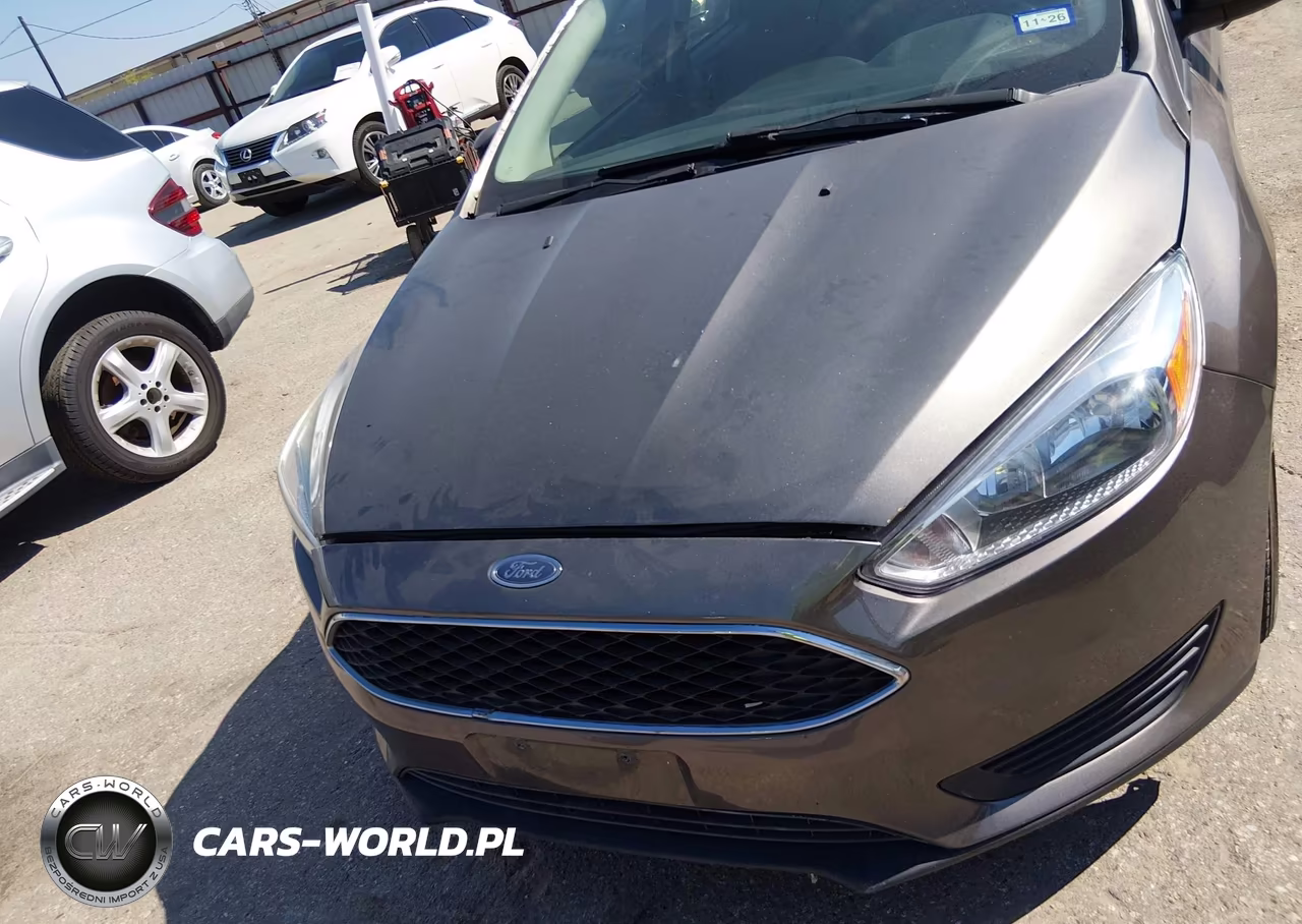 2018 Ford Focus Se VIN:1FADP3F2XJL212868 - 6