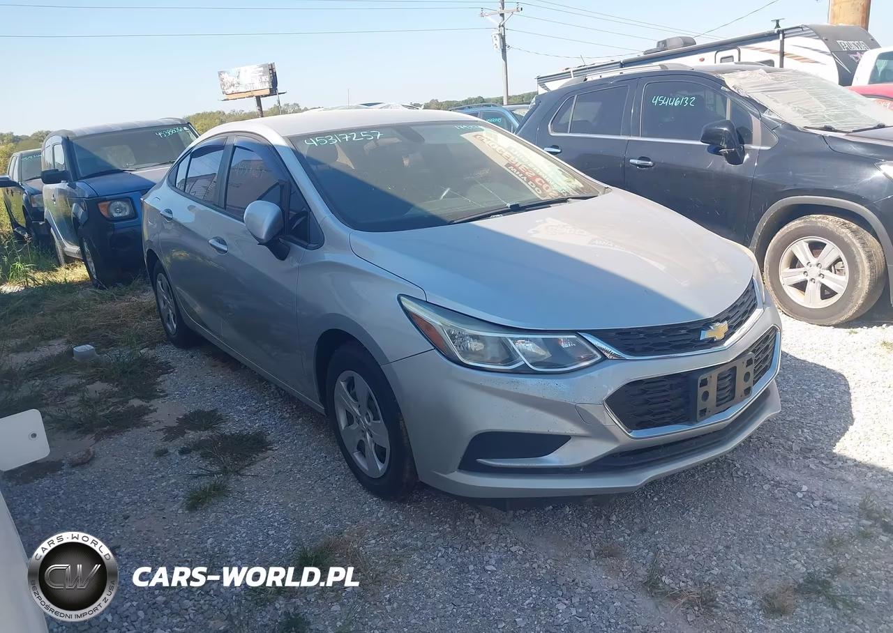 2017 Chevrolet Cruze Ls Auto – zdjęcie 1 z 11
