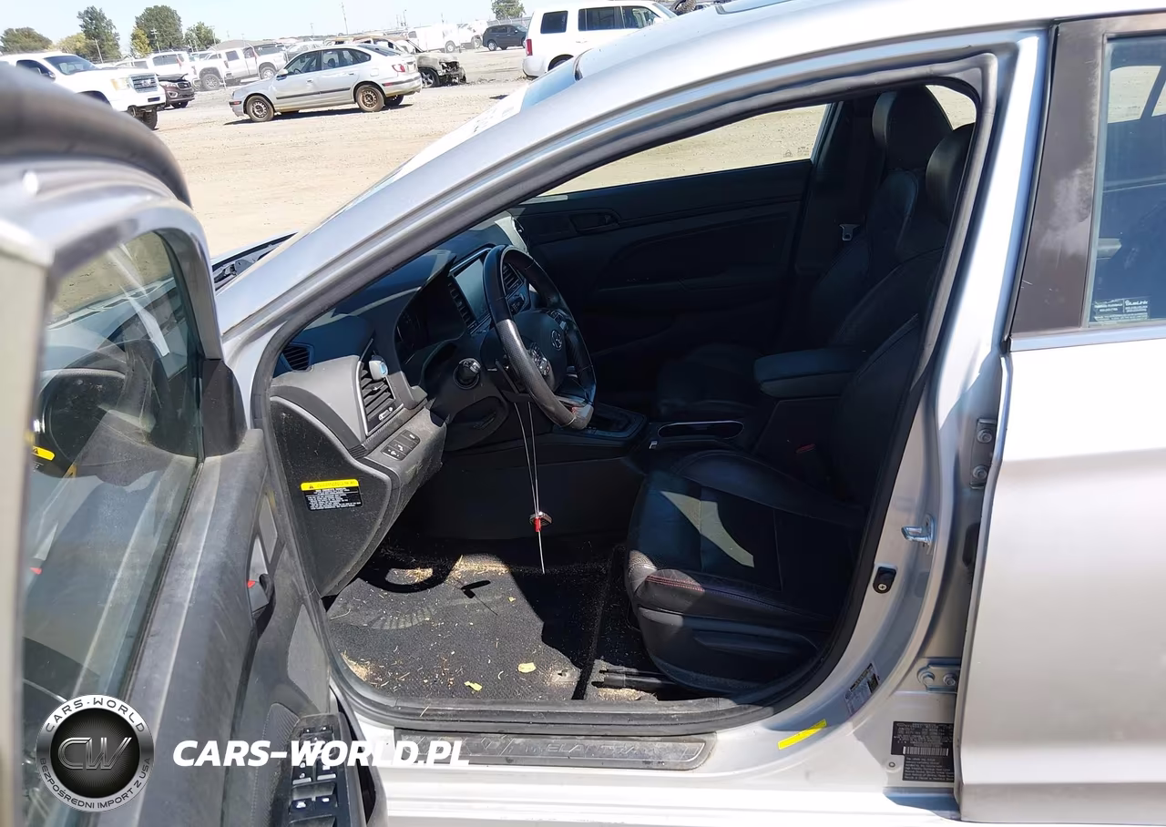 2018 Hyundai Elantra Sport VIN:KMHD04LB5JU509786 - 17