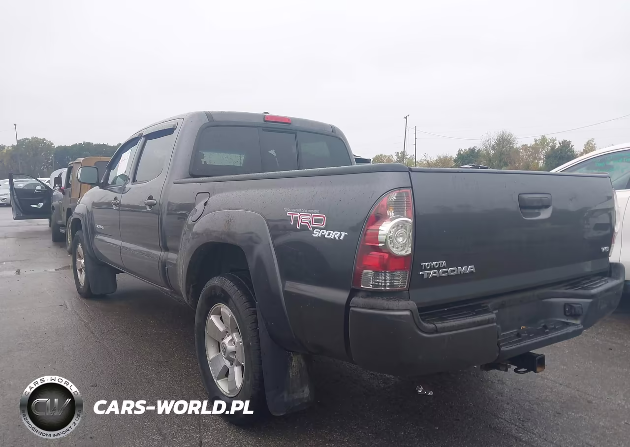 2011 Toyota Tacoma Base V6 VIN:3TMMU4FN6BM026716 - 3