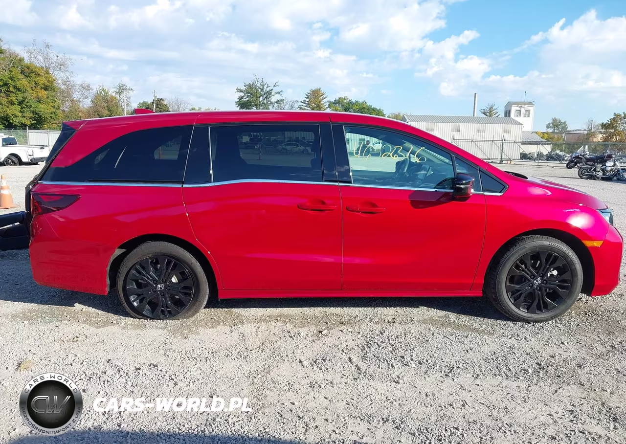 2026 Honda Odyssey Sport-L VIN:5FNRL6H72TB018671 - 14