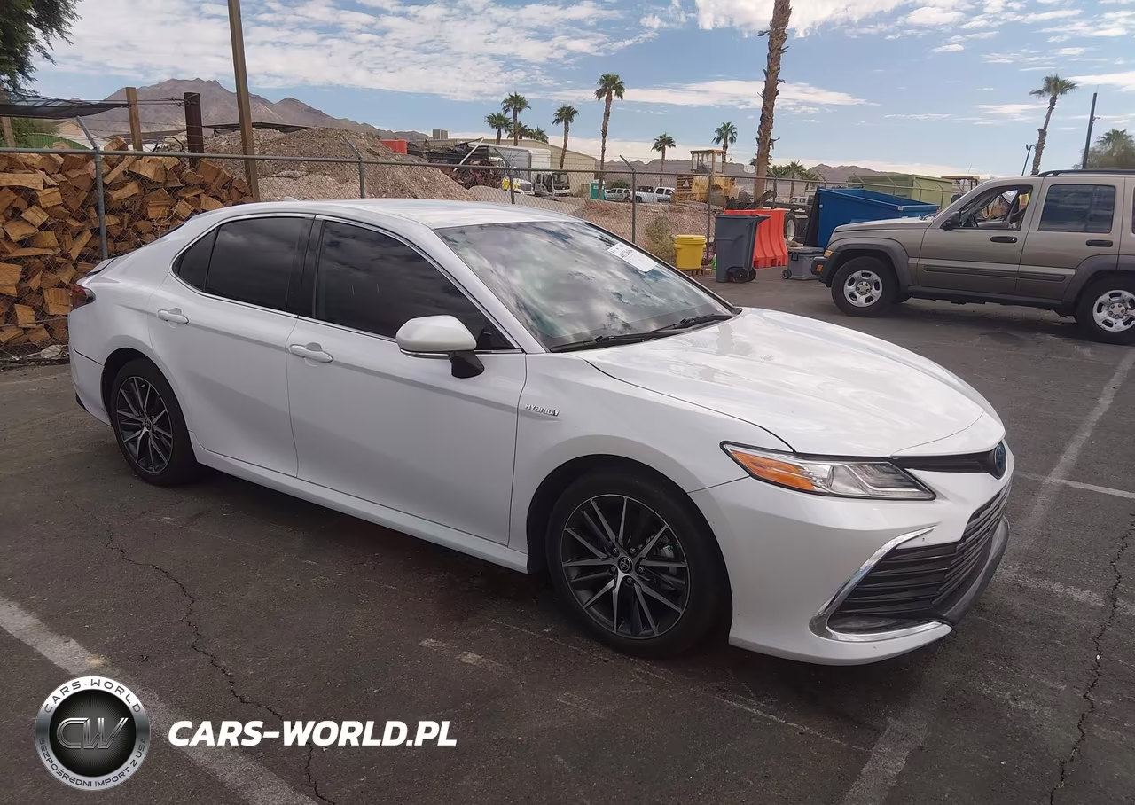 2021 Toyota Camry Xle Hybrid – zdjęcie 1 z 16
