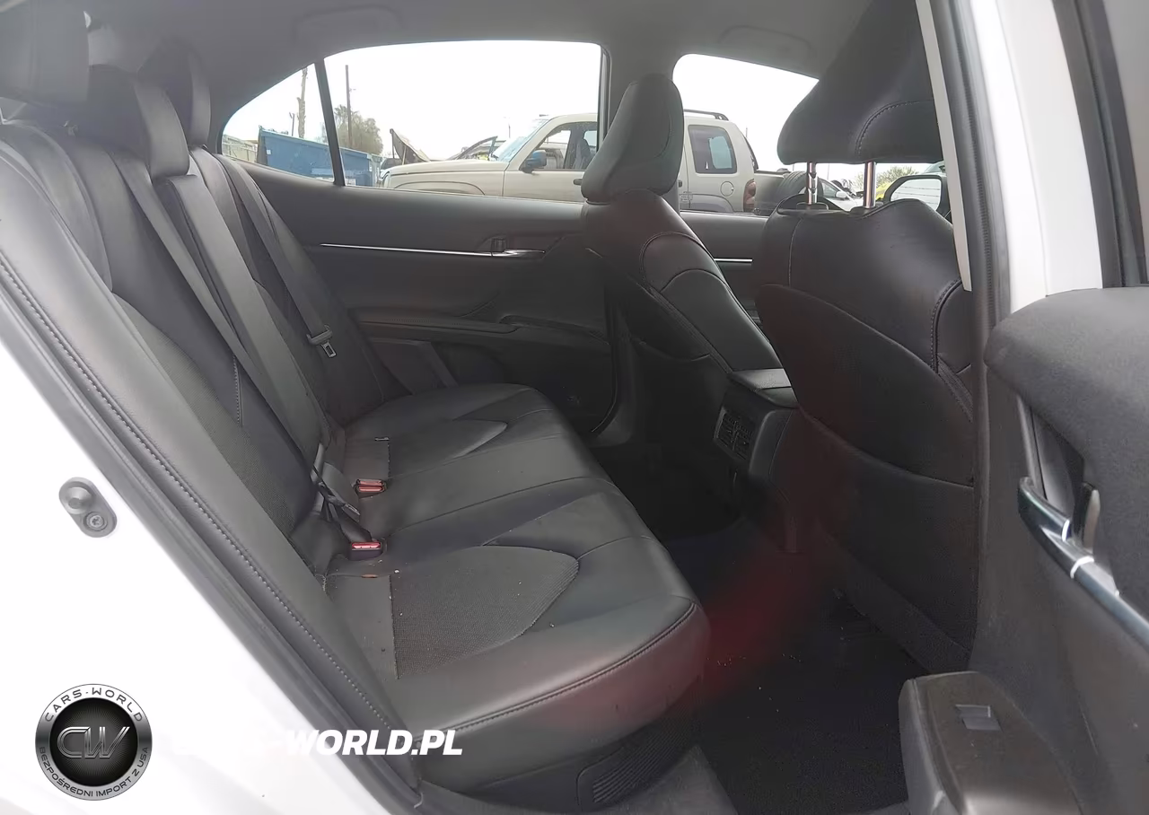 2021 Toyota Camry Xle Hybrid VIN:4T1F31AK1MU563155 - 8