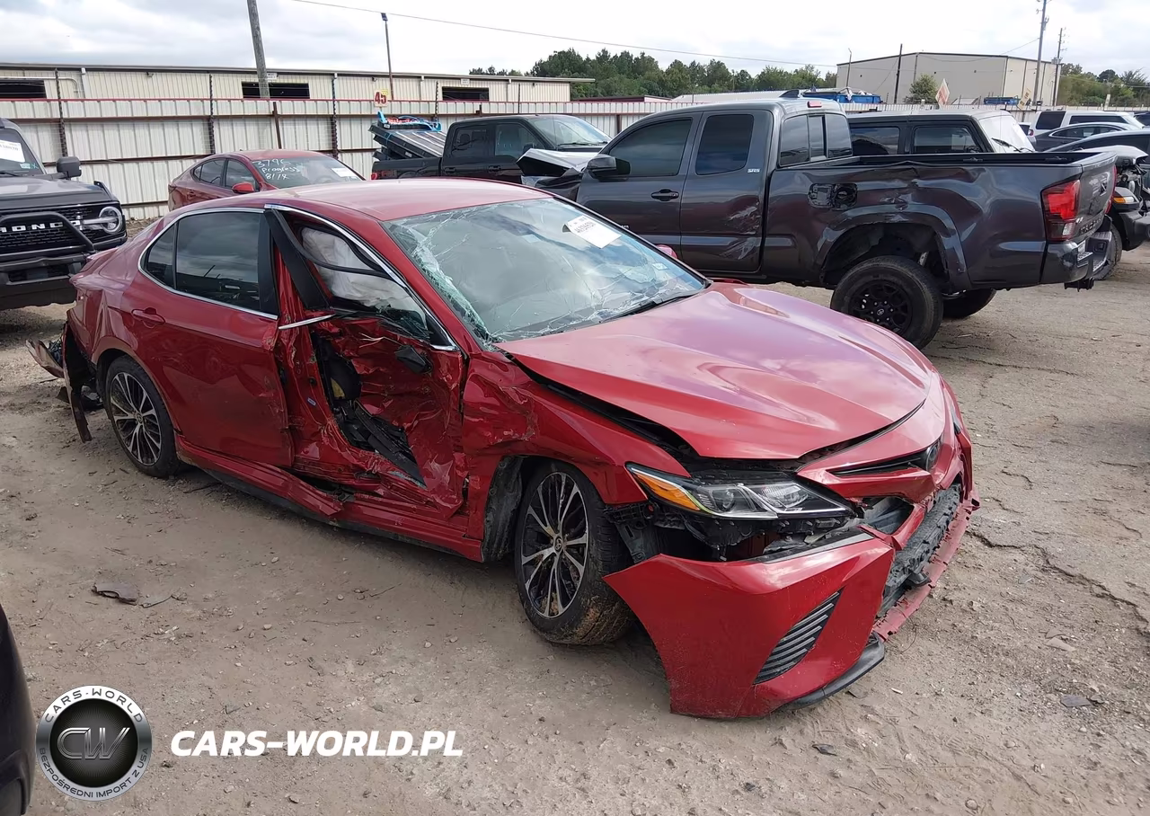 2020 Toyota Camry Se VIN:4T1G11AK5LU385677 - 1
