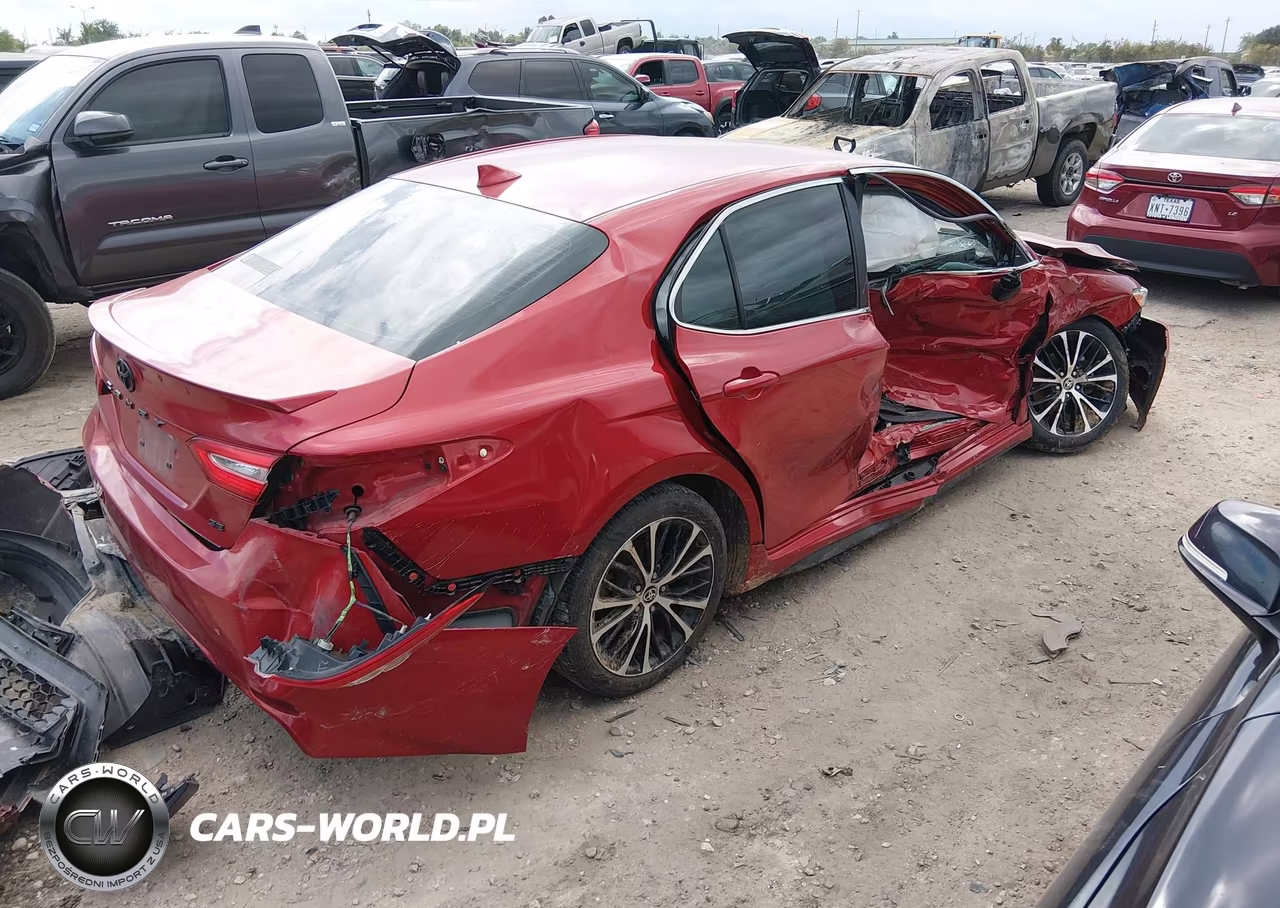 2020 Toyota Camry Se VIN:4T1G11AK5LU385677 - 4