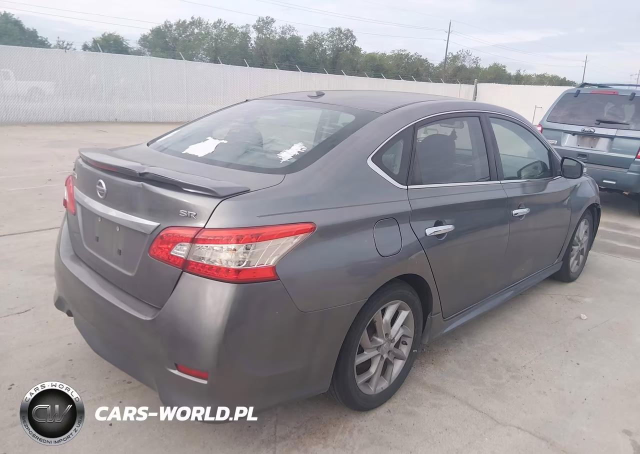 2015 Nissan Sentra Sr VIN:3N1AB7AP6FY285274 - 4