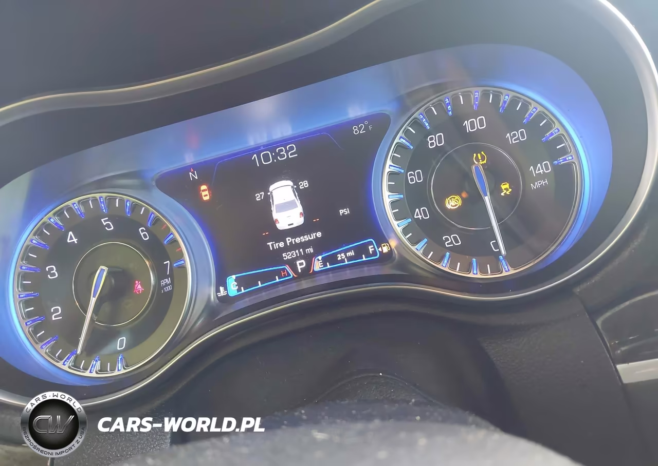 2019 Chrysler 300 Limited VIN:2C3CCAEG1KH536703 - 7