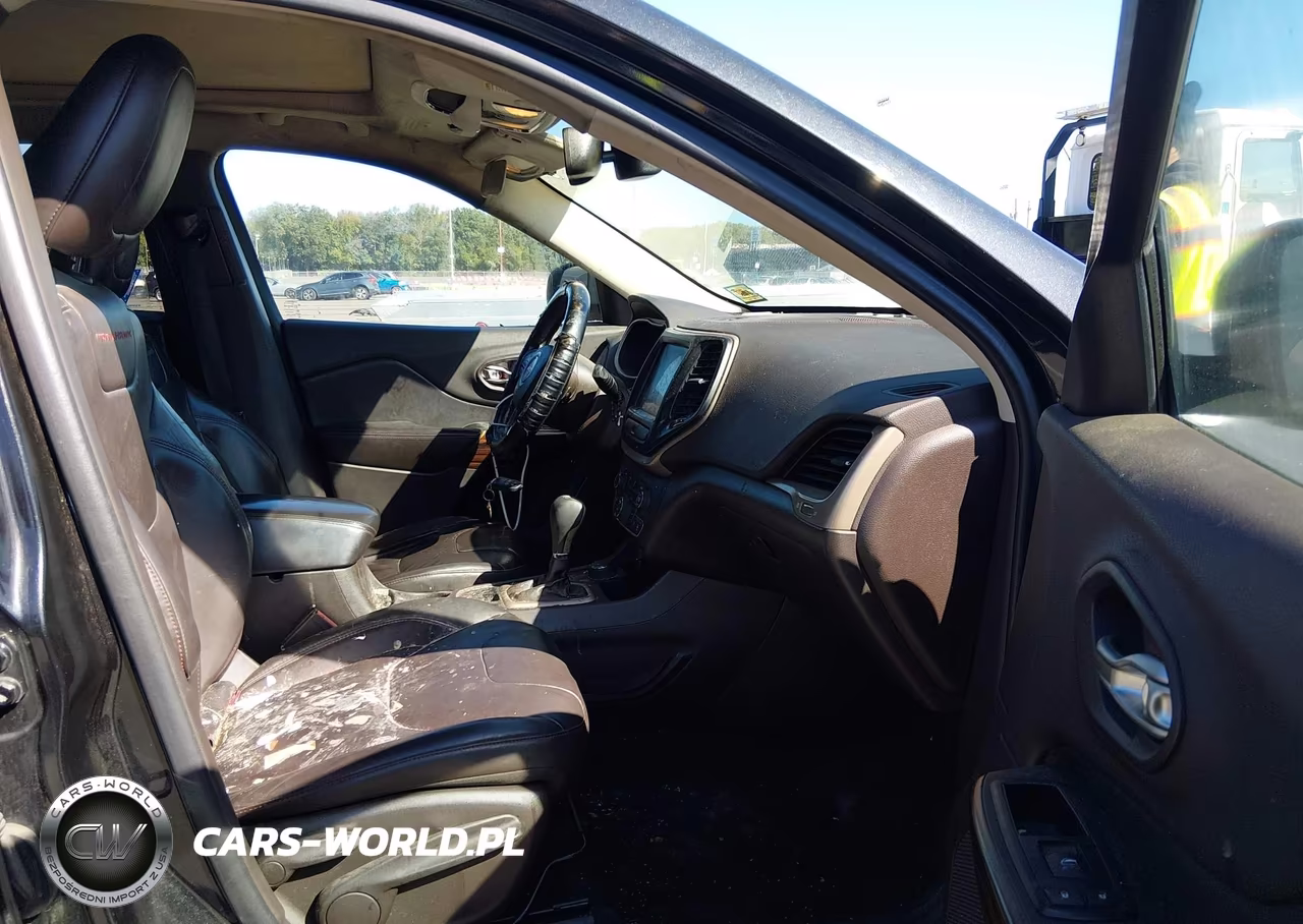 2014 Jeep Cherokee Trailhawk VIN:1C4PJMBS8EW178678 - 5