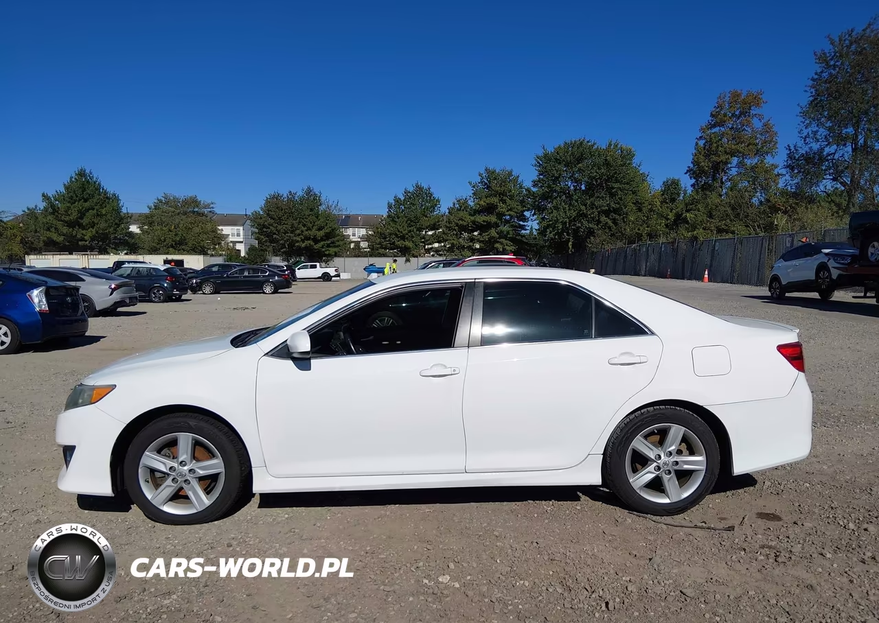2014 Toyota Camry Se VIN:4T1BF1FK7EU328758 - 14