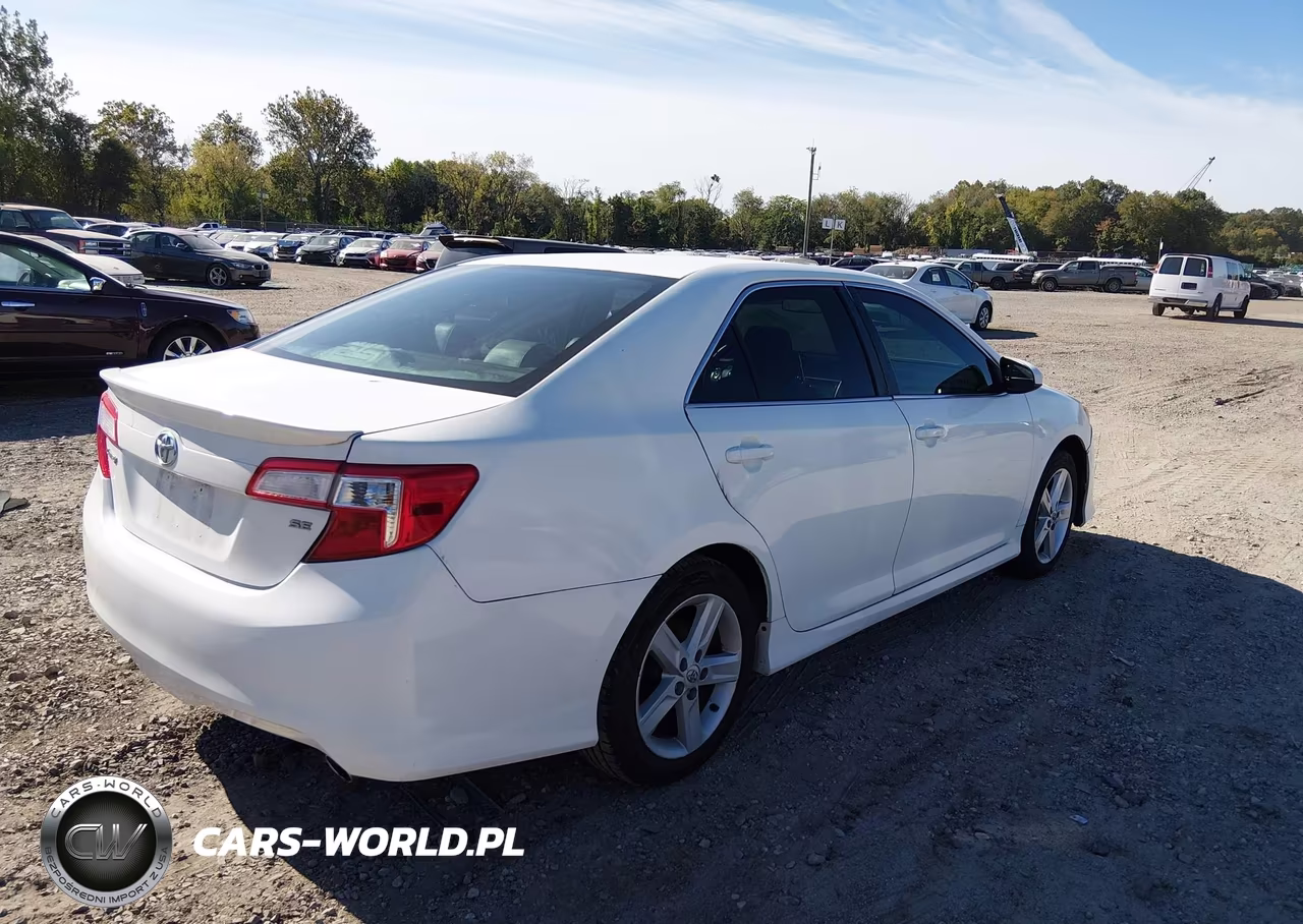 2014 Toyota Camry Se VIN:4T1BF1FK7EU328758 - 4