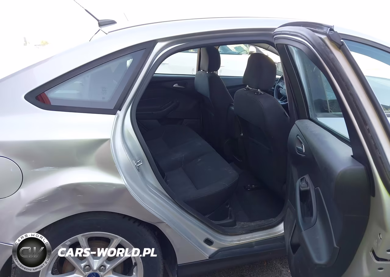 2016 Ford Focus Se VIN:1FADP3F26GL347760 - 8