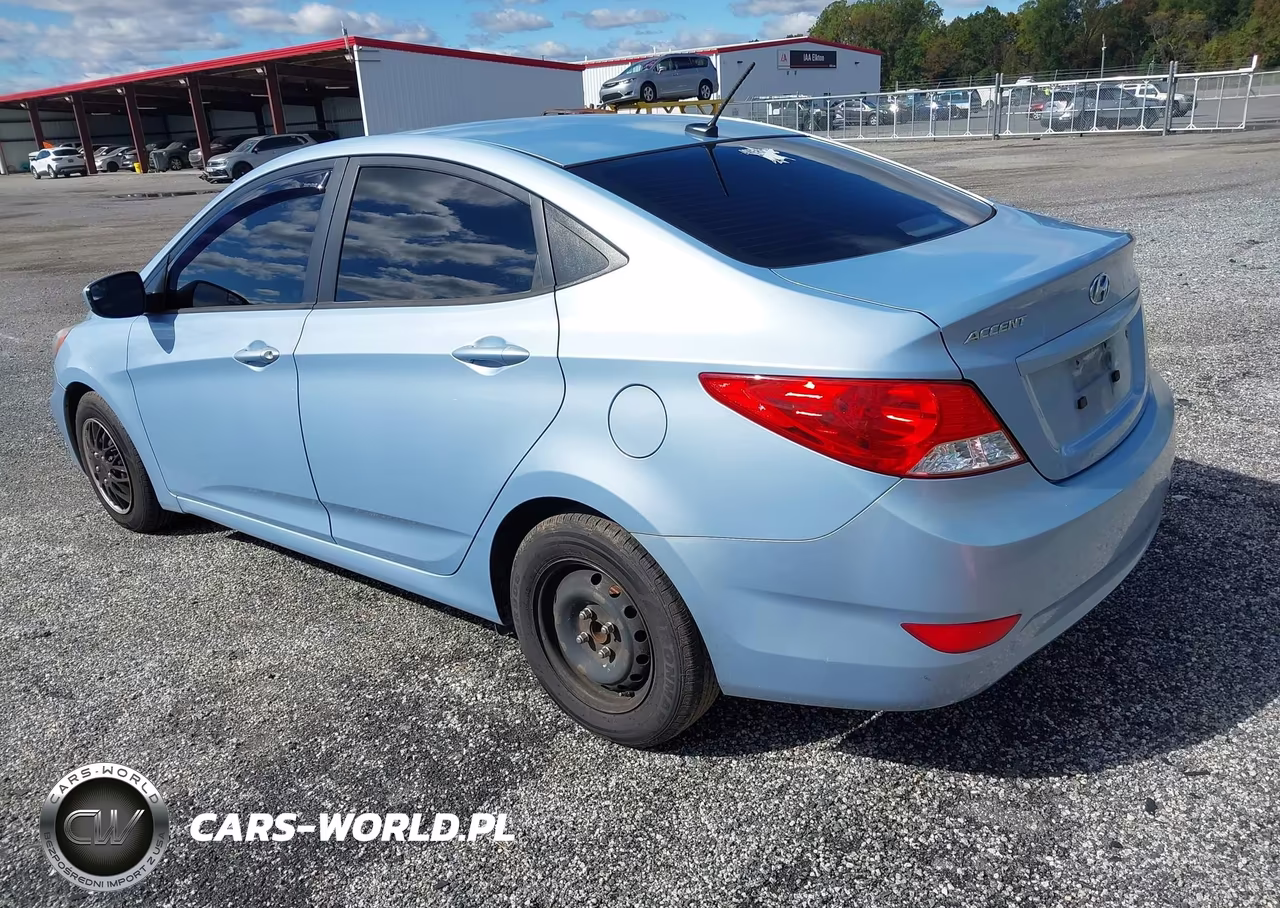 2014 Hyundai Accent Gls VIN:KMHCT4AE3EU715453 - 3