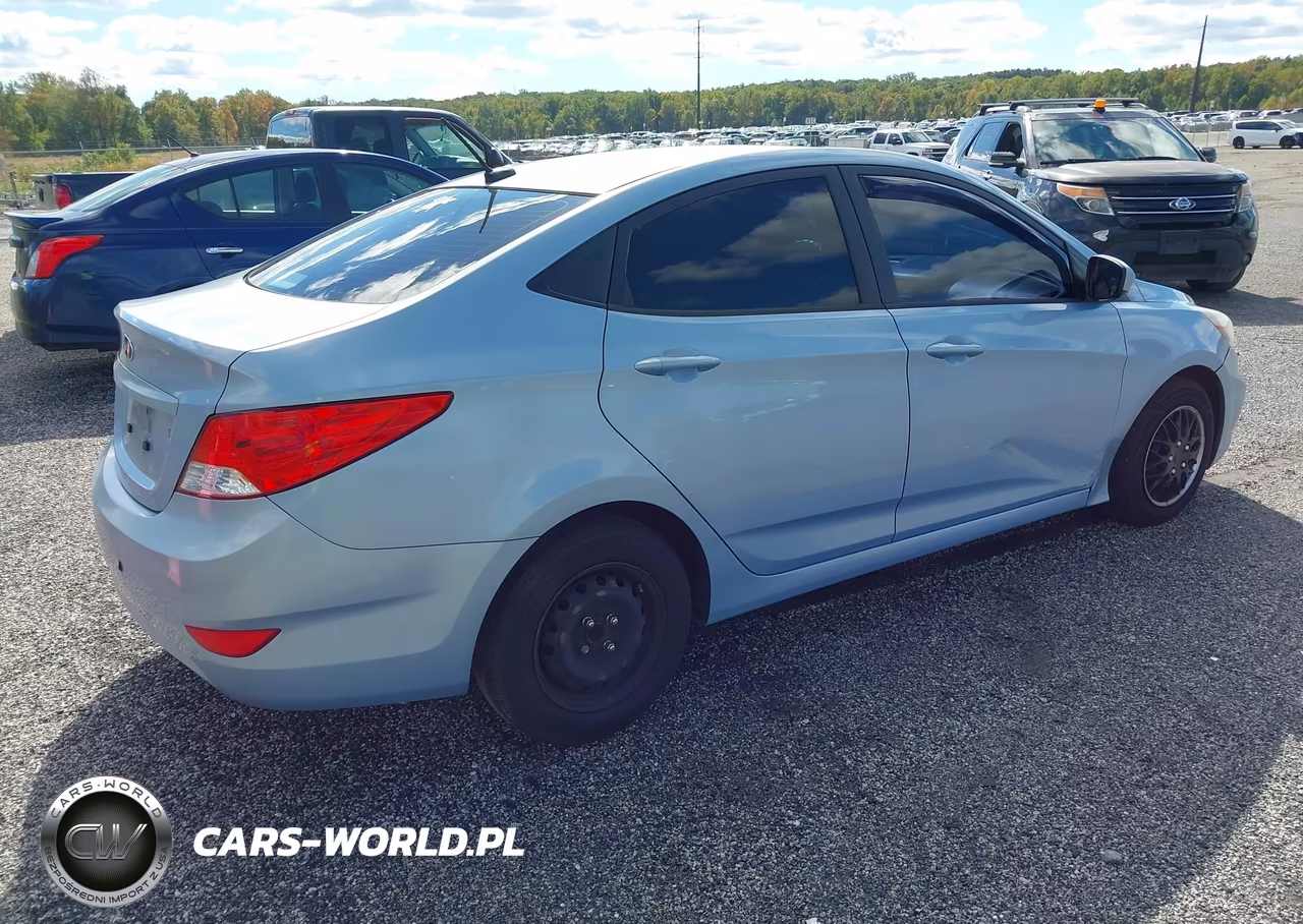 2014 Hyundai Accent Gls VIN:KMHCT4AE3EU715453 - 4