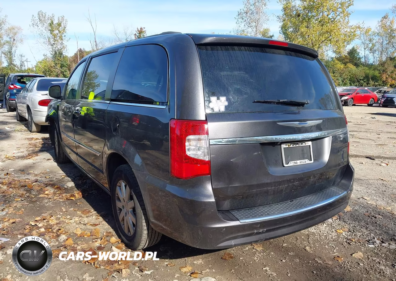 2015 Chrysler Town & Country Touring VIN:2C4RC1BG8FR504910 - 3