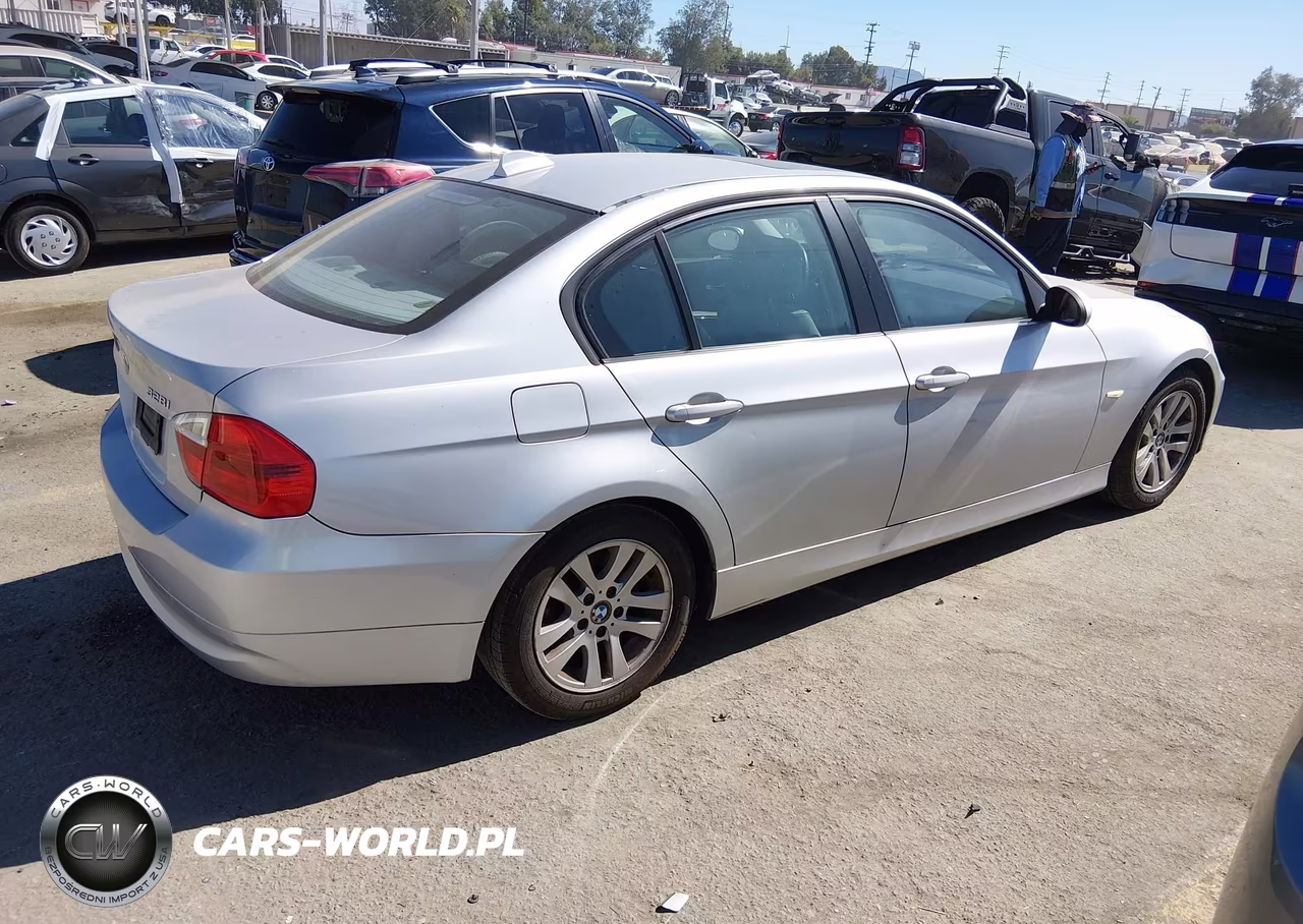 2007 BMW 328I VIN:WBAVA33537KX71382 - 4