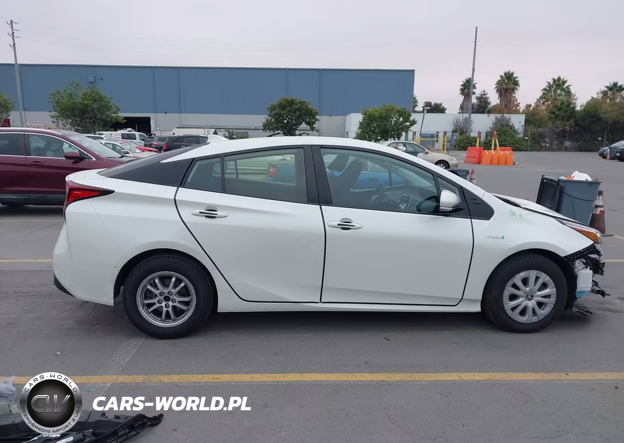 2019 Toyota Prius Le VIN:JTDKARFU1K3090958 - 14