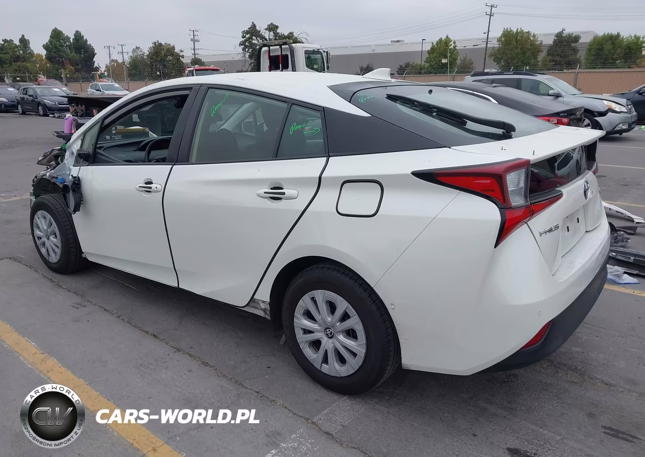 2019 Toyota Prius Le VIN:JTDKARFU1K3090958 - 3