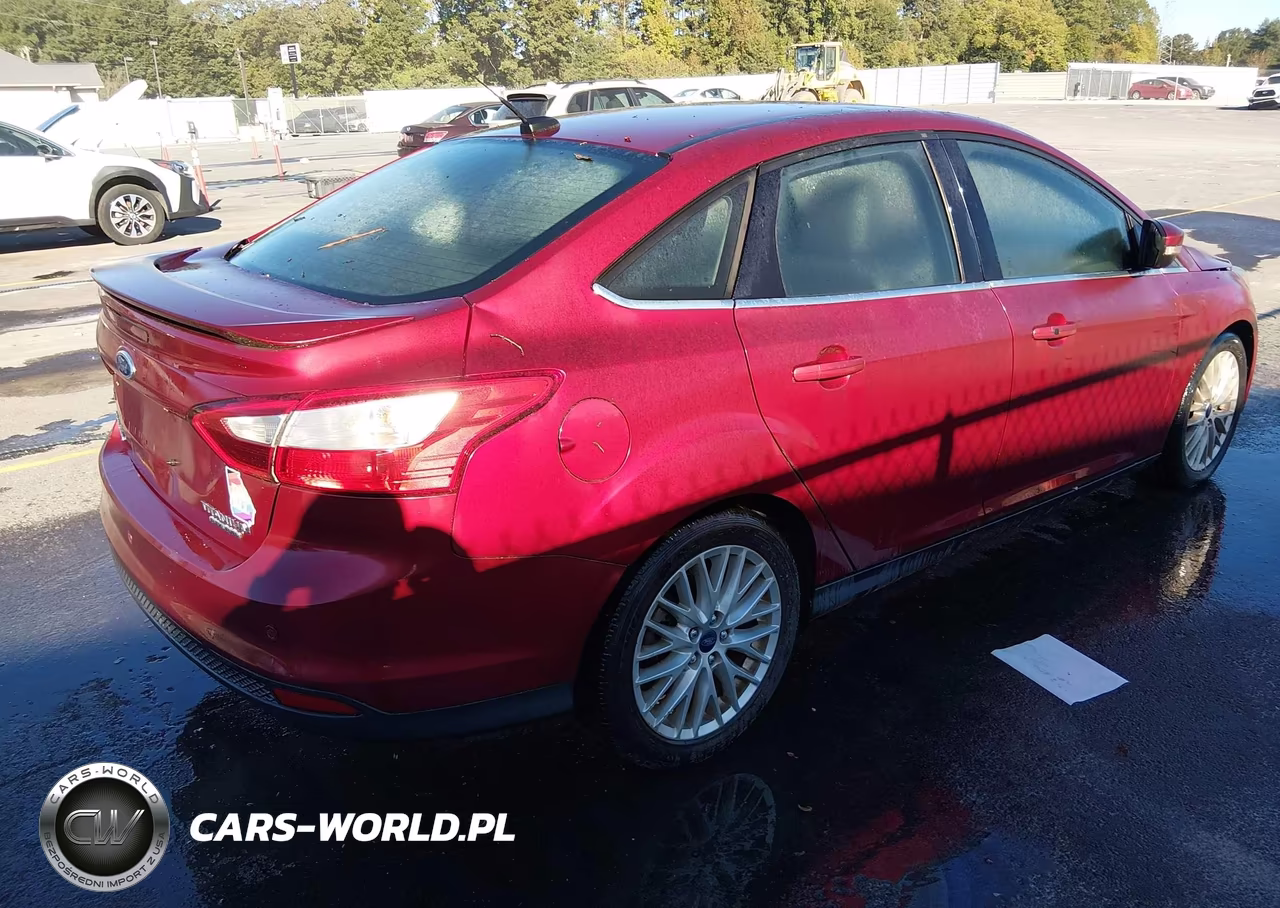 2013 Ford Focus Titanium VIN:1FADP3J25DL378873 - 4