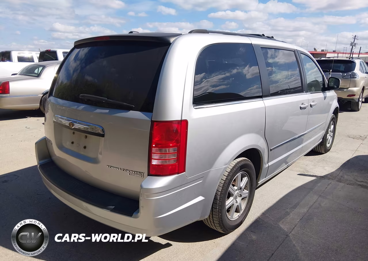 2010 Chrysler Town & Country Touring VIN:2A4RR5D14AR155780 - 4