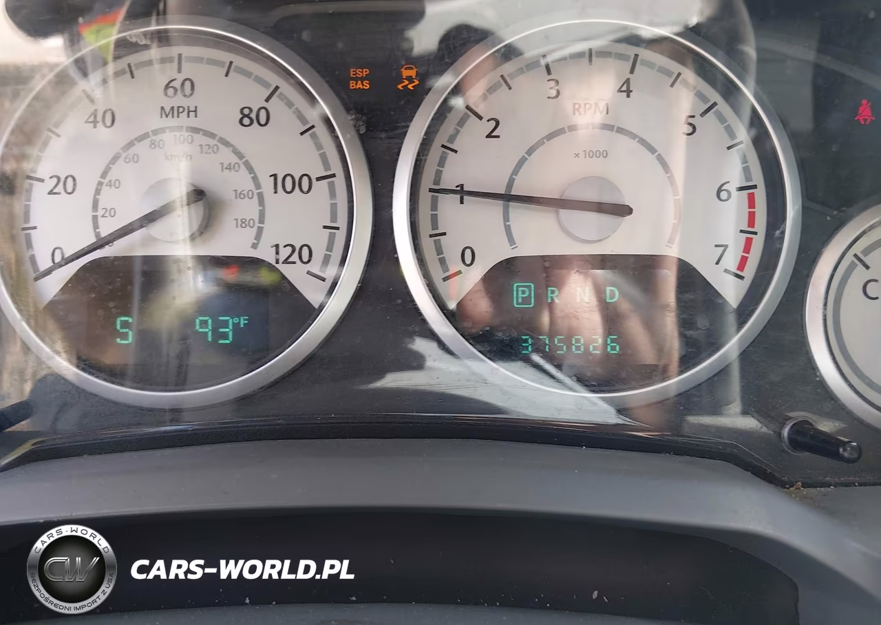 2010 Chrysler Town & Country Touring VIN:2A4RR5D14AR155780 - 7