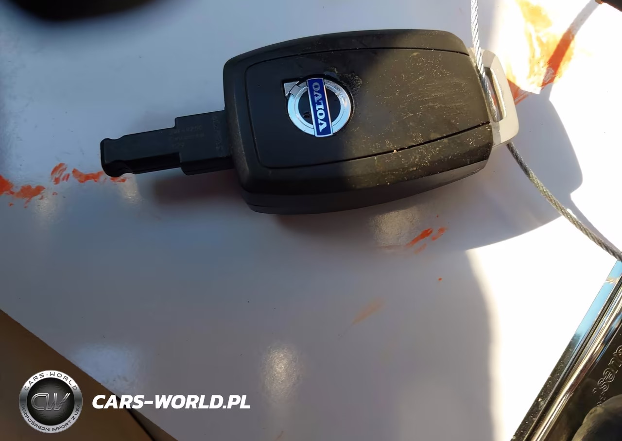 2012 Volvo C70 T5 VIN:YV1672MCXCJ123142 - 11
