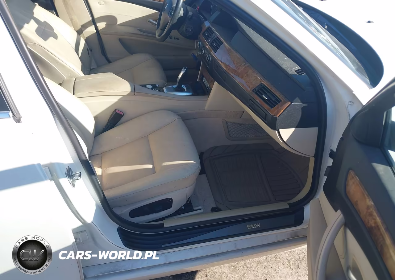 2010 BMW 528I xDrive VIN:WBANV1C59AC158600 - 5