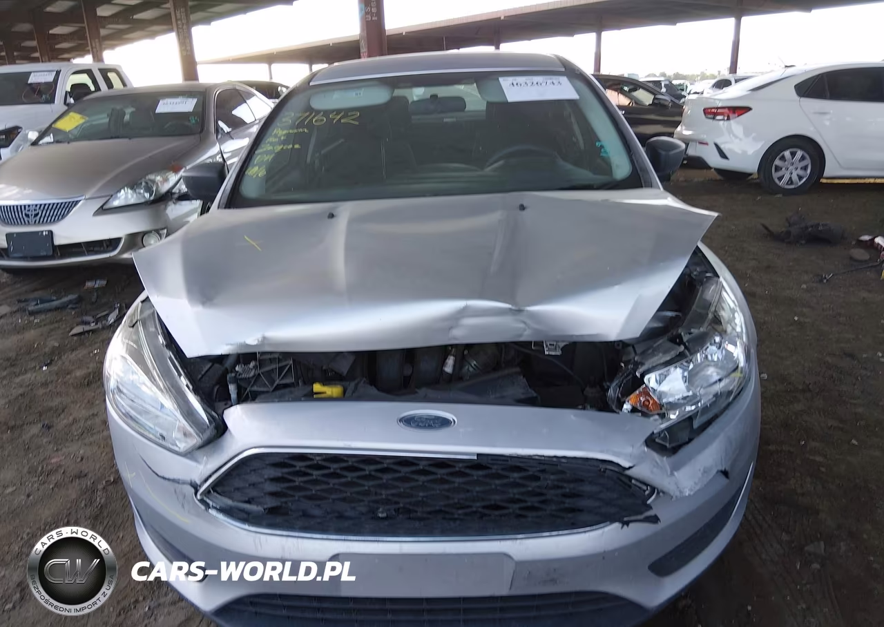 2018 Ford Focus S VIN:1FADP3E25JL322812 - 12