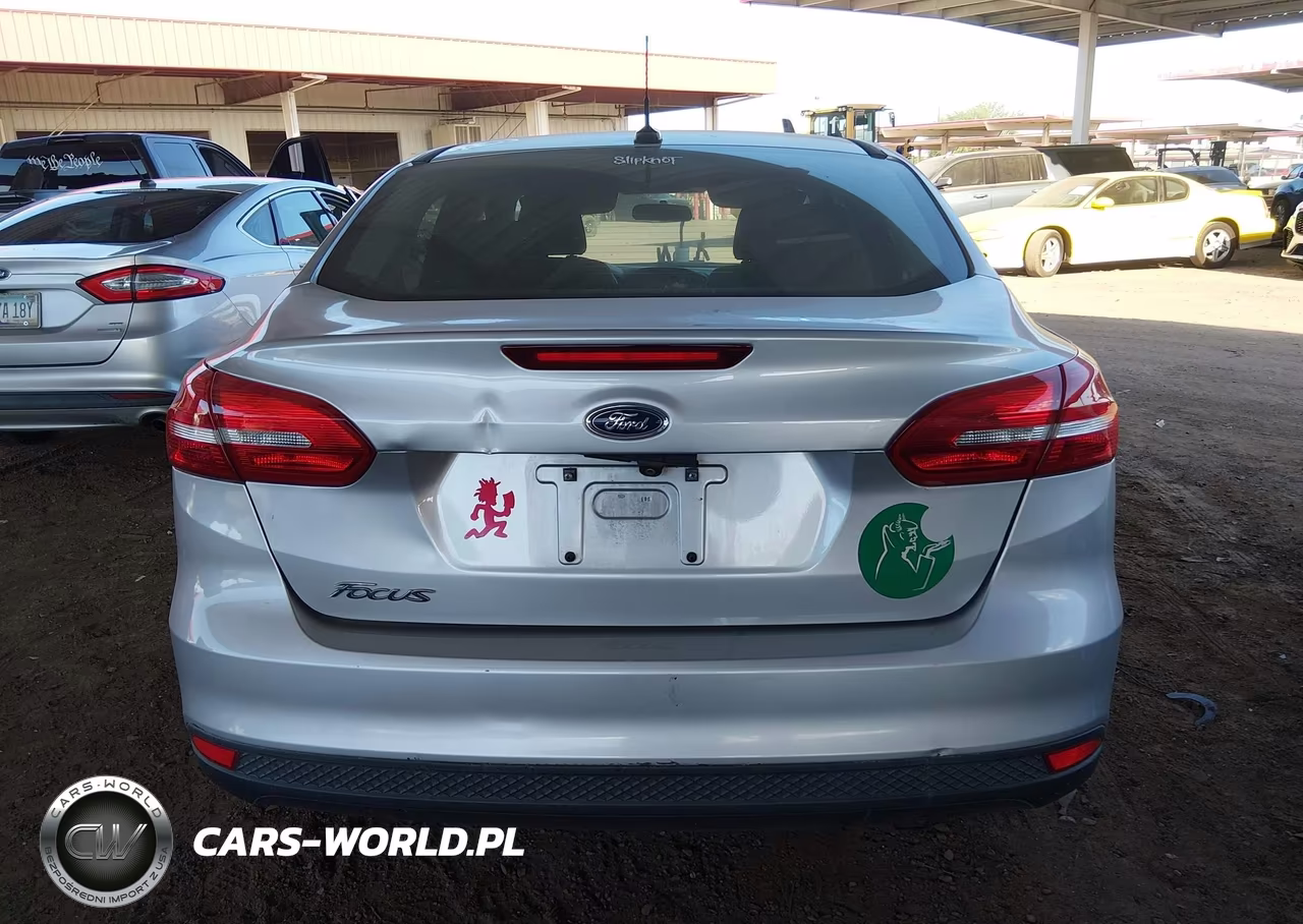 2018 Ford Focus S VIN:1FADP3E25JL322812 - 16