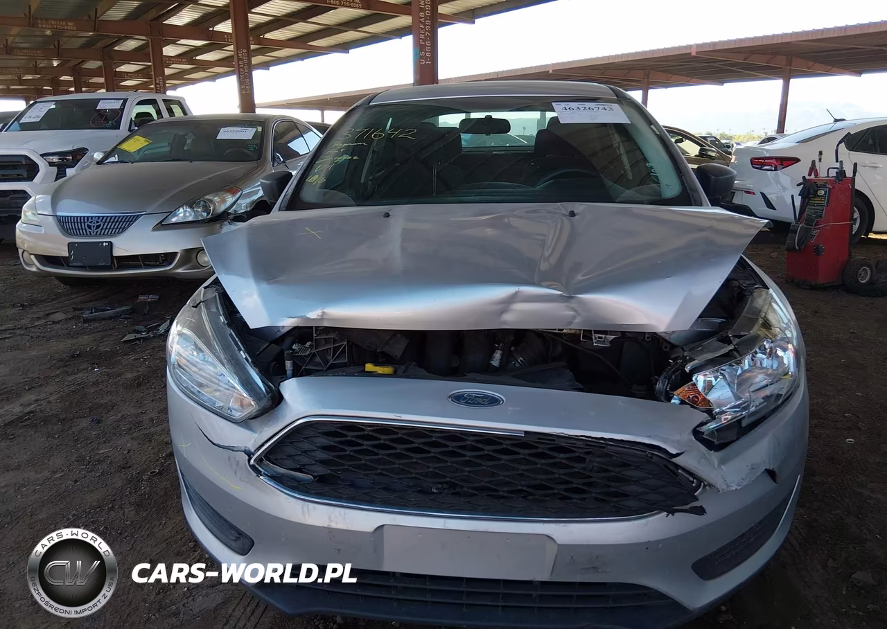 2018 Ford Focus S VIN:1FADP3E25JL322812 - 6