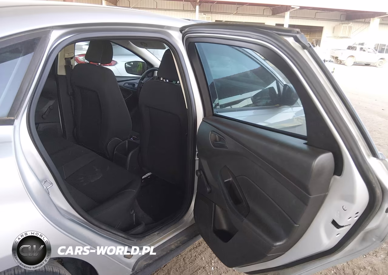 2018 Ford Focus S VIN:1FADP3E25JL322812 - 8