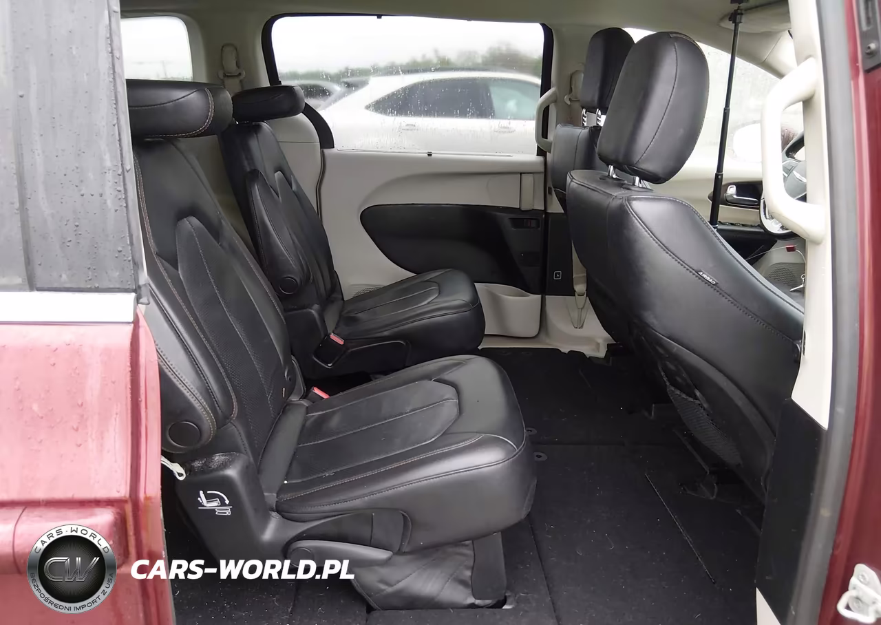 2019 Chrysler Pacifica Touring L VIN:2C4RC1BG7KR539271 - 8