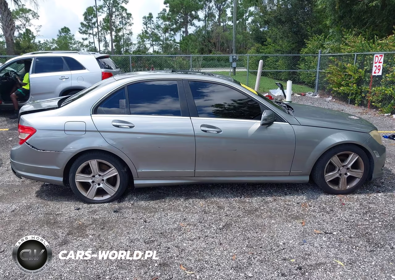 2010 Mercedes-Benz C 300 Luxury-Sport VIN:WDDGF5EB9AR098274 - 13