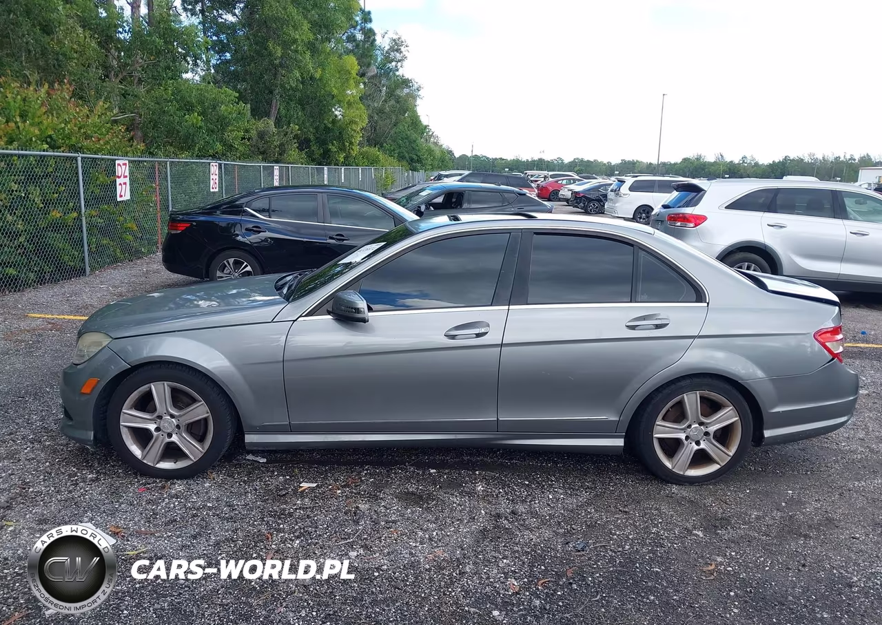 2010 Mercedes-Benz C 300 Luxury-Sport VIN:WDDGF5EB9AR098274 - 14