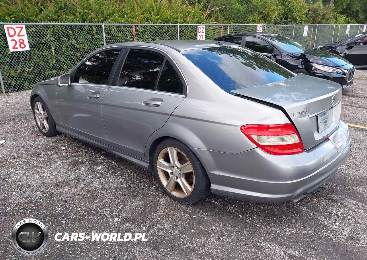 2010 Mercedes-Benz C 300 Luxury-Sport VIN:WDDGF5EB9AR098274 - 3