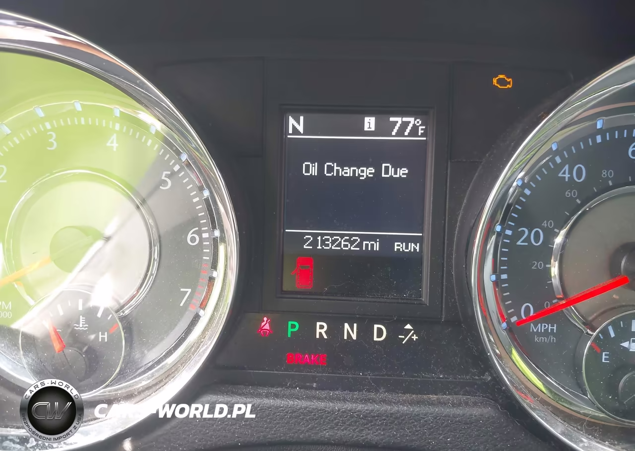 2014 Chrysler Town & Country Touring VIN:2C4RC1BG0ER445804 - 7