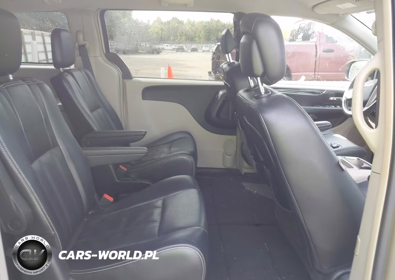 2014 Chrysler Town & Country Touring VIN:2C4RC1BG0ER445804 - 8