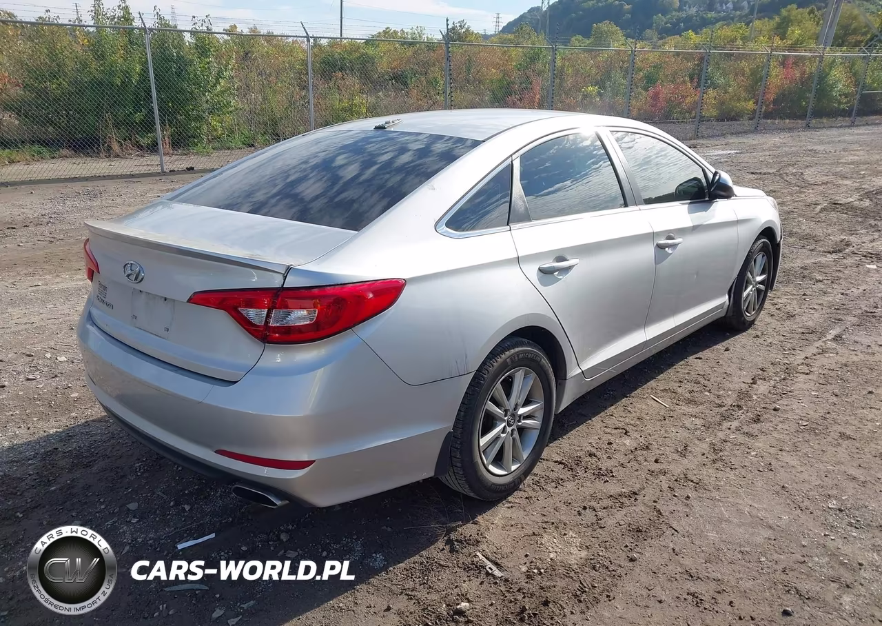 2015 Hyundai Sonata Se VIN:5NPE24AF4FH159447 - 4