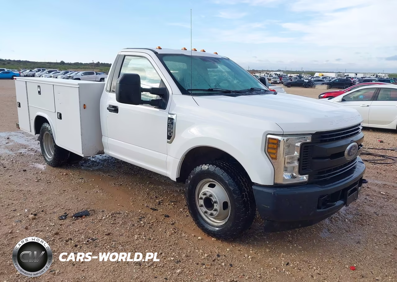 2018 Ford F-350 Chassis Xl VIN:1FDRF3G69JEC69602 - 1