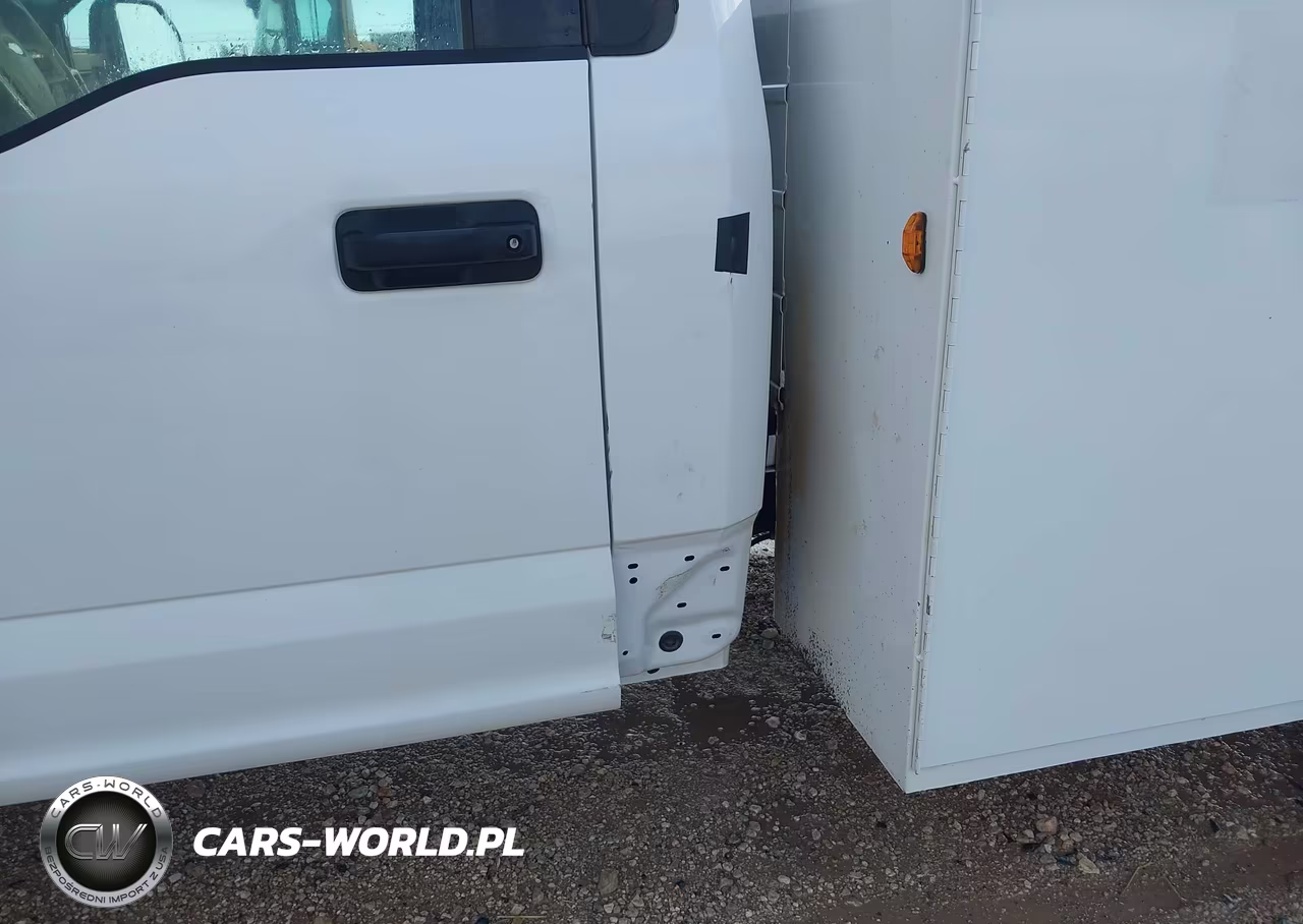 2018 Ford F-350 Chassis Xl VIN:1FDRF3G69JEC69602 - 15