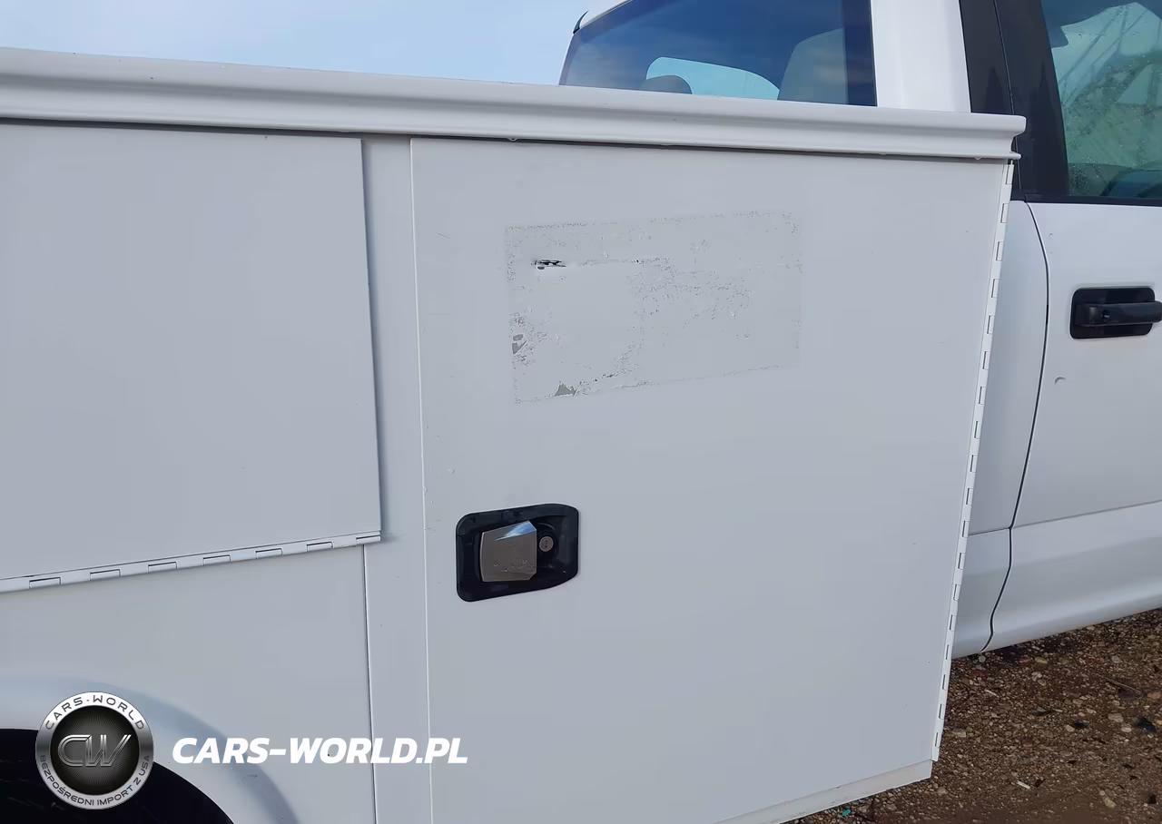 2018 Ford F-350 Chassis Xl VIN:1FDRF3G69JEC69602 - 17