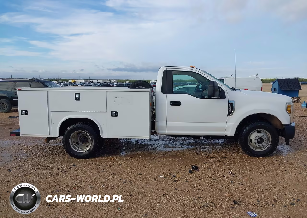 2018 Ford F-350 Chassis Xl VIN:1FDRF3G69JEC69602 - 19