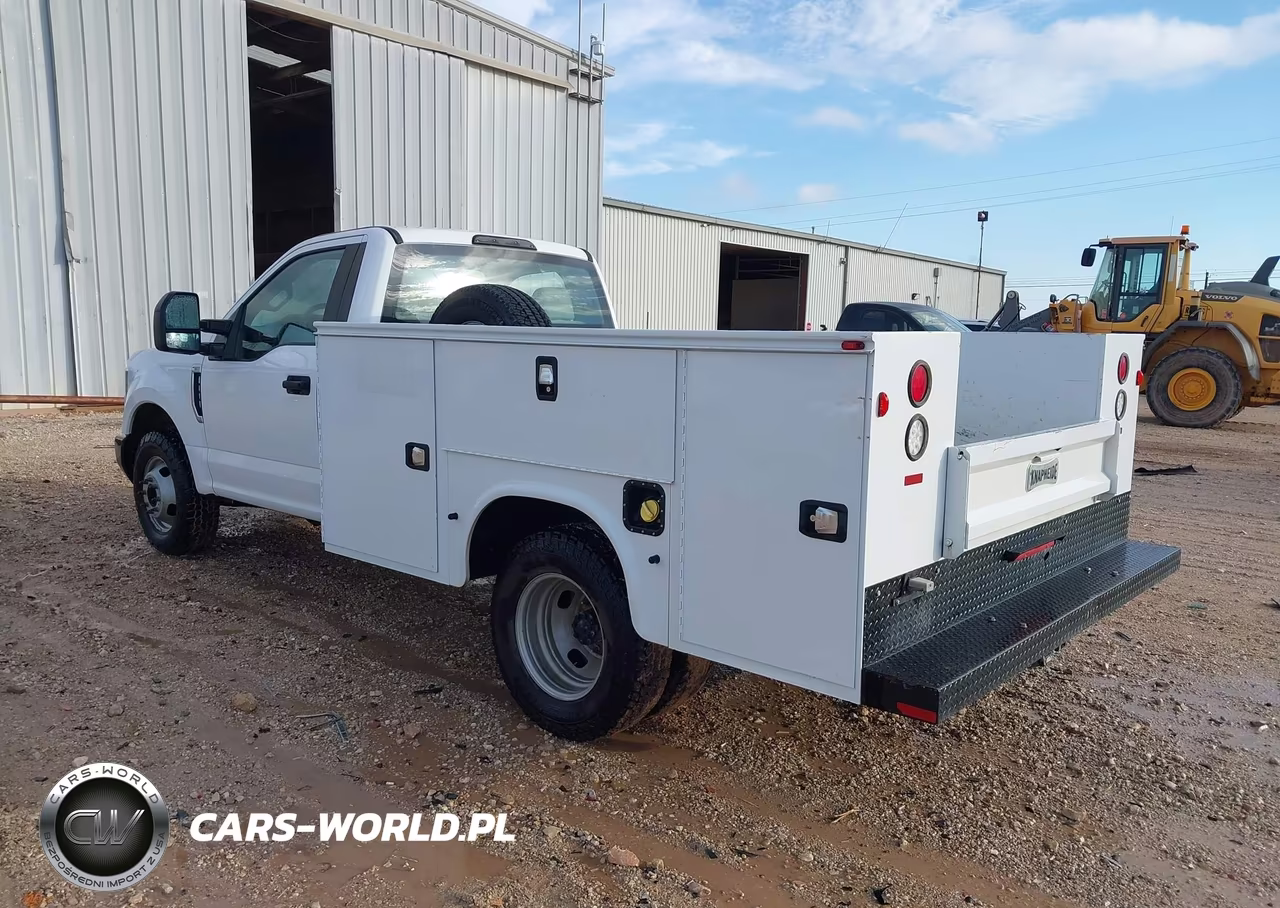 2018 Ford F-350 Chassis Xl VIN:1FDRF3G69JEC69602 - 3