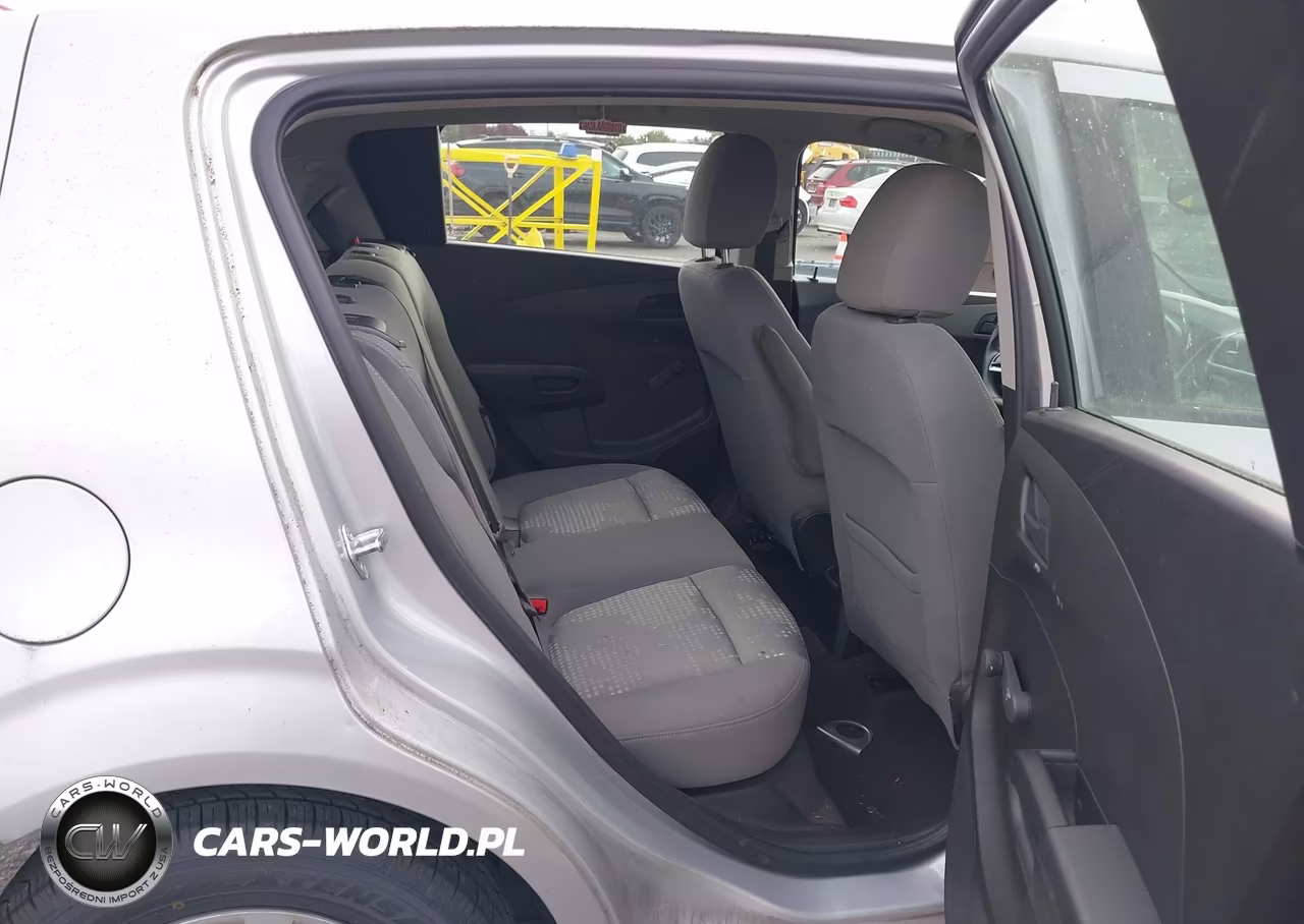 2019 Chevrolet Sonic Lt Auto VIN:1G1JG6SB6K4137420 - 8